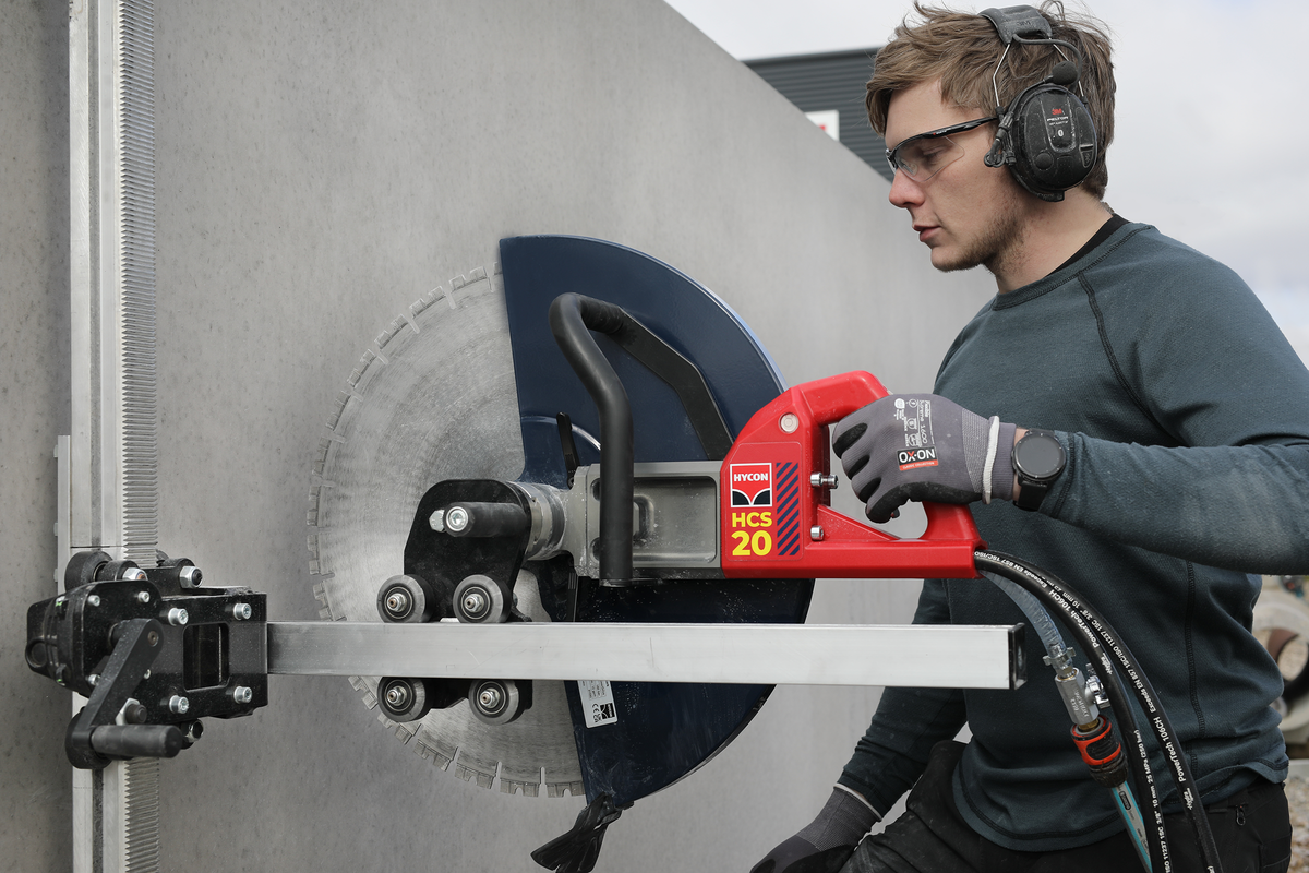 SawEZ Guide Rail Wall Saw System